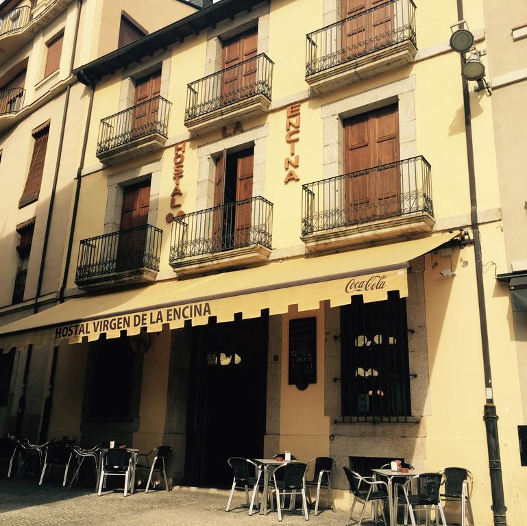 Hostal Virgen De La Encina Понферрада Экстерьер фото